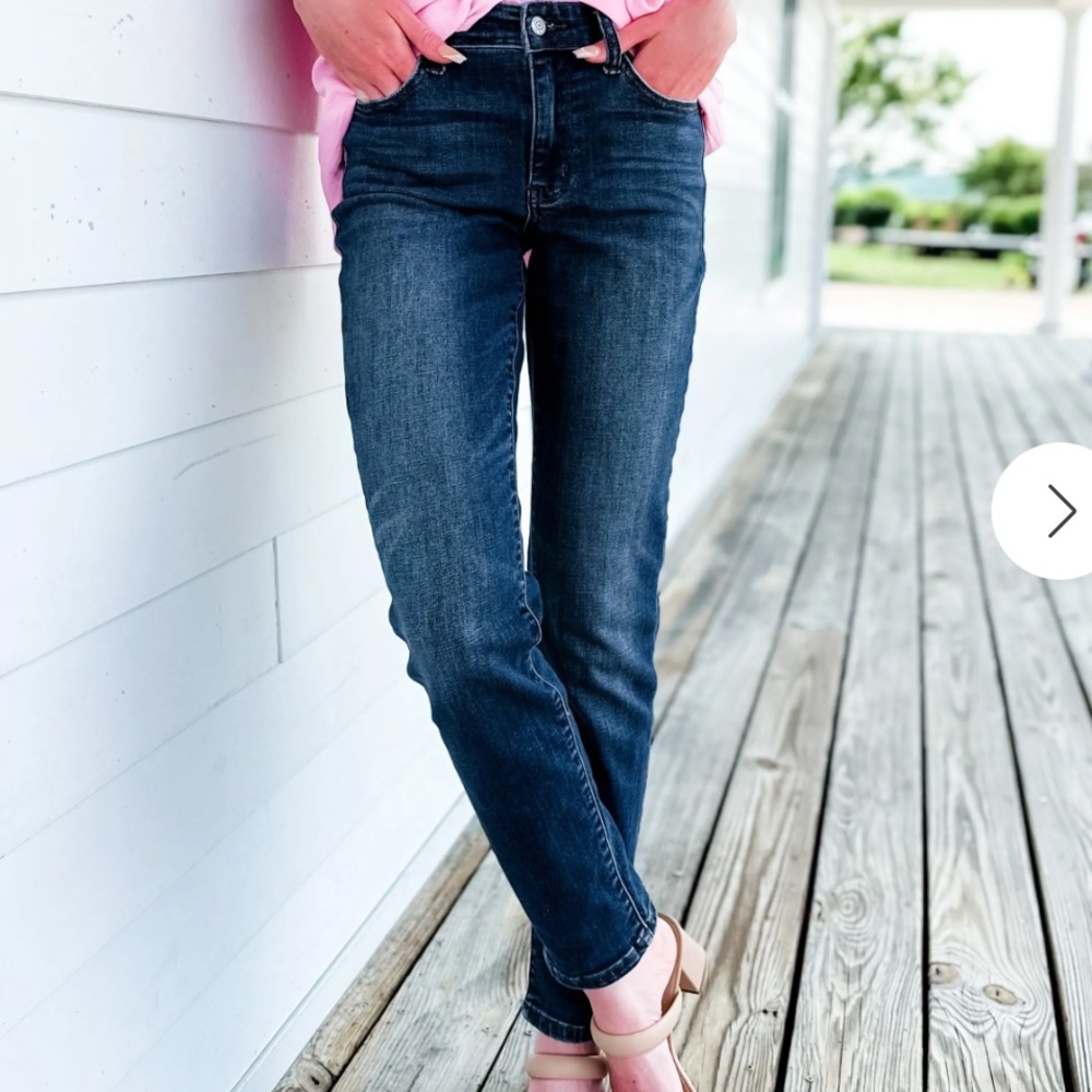 🔥SALE🔥 Judy Blue Slim Fit Mid-Rise Dark Wash Jeans